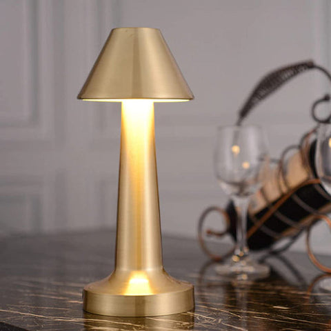Luxurious Table Lamp for CafΓ©s & Restaurants | Dimmable & Energy-Efficient