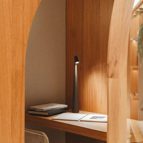 Luminavista | Portable Table Lamp