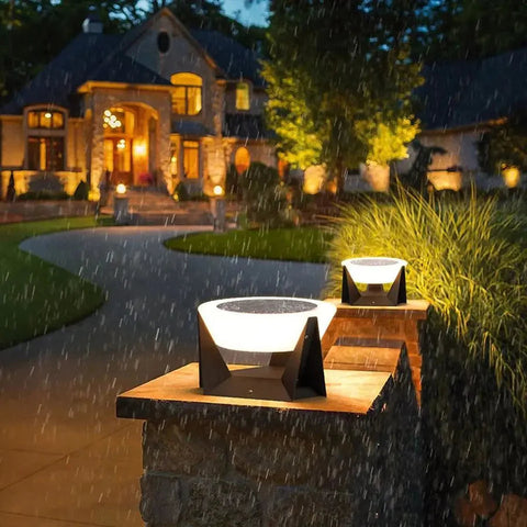 Landinglight | Luxury Solar Powered Outdoor Lamp