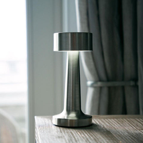 Luxurious Table Lamp for CafΓ©s & Restaurants | Dimmable & Energy-Efficient