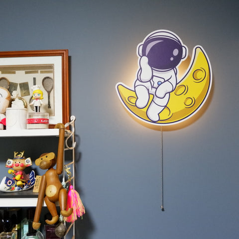 Astronaut Wall Lamp