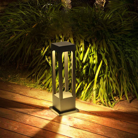 Nimbus Light Solar Powered Column Lamp