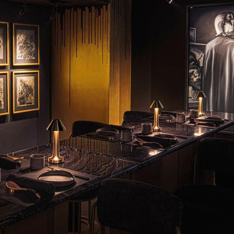 Luxurious Table Lamp for CafΓ©s & Restaurants | Dimmable & Energy-Efficient