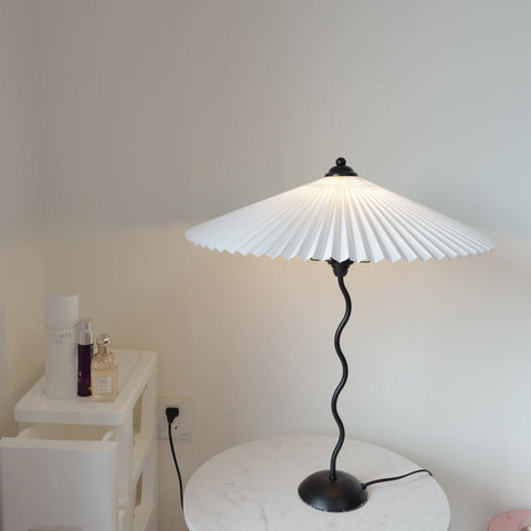 Squiggle Table Lamp | Bold Aesthetic & Soft Light