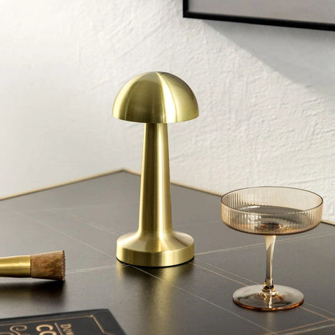Luxurious Table Lamp for CafΓ©s & Restaurants | Dimmable & Energy-Efficient