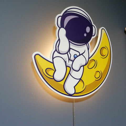 Astronaut Wall Lamp