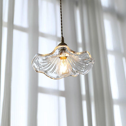 Elegant Flower Glass Pendant Light - Stylish Floral Design for Modern Spaces